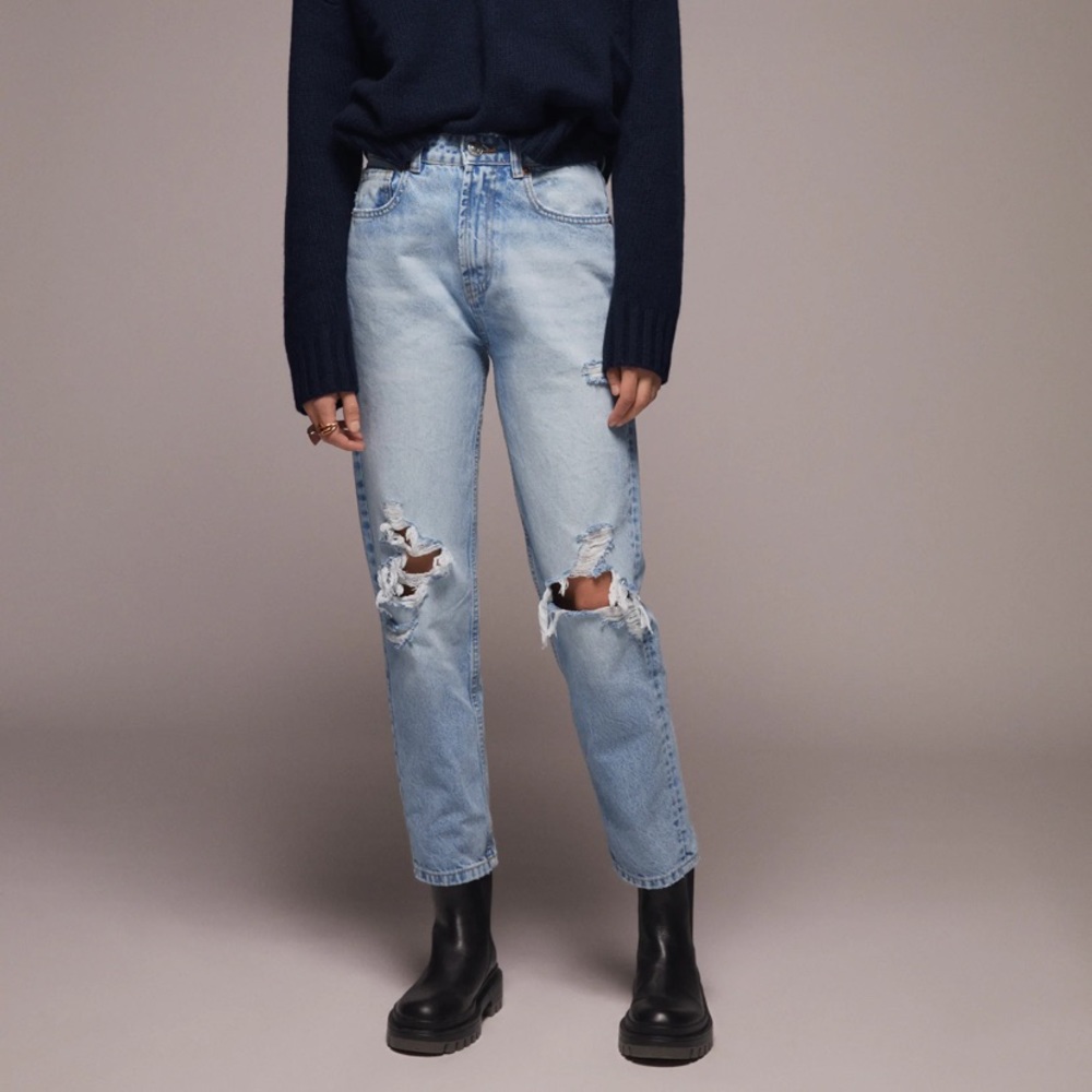 Zara Light Wash classic mom fit jeans